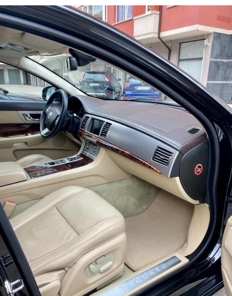 Jaguar Xf 3.0 V6 Diesel S Premium Luxury, снимка 10 - Автомобили и джипове - 55946302