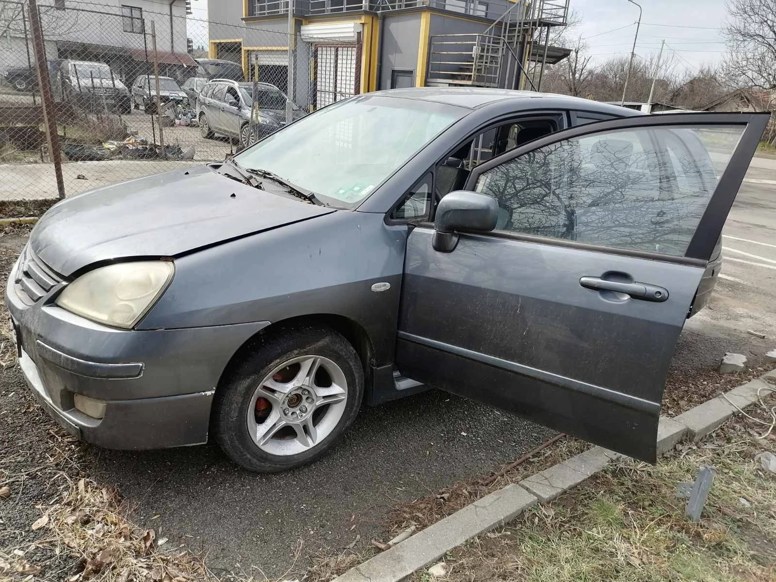 Suzuki Liana 1.6 4x4/Газ - изображение 7