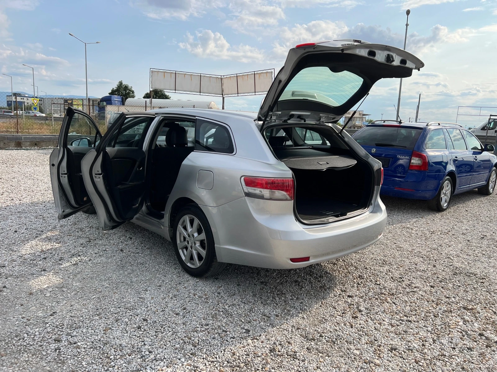 Toyota Avensis -- | Mobile.bg   14