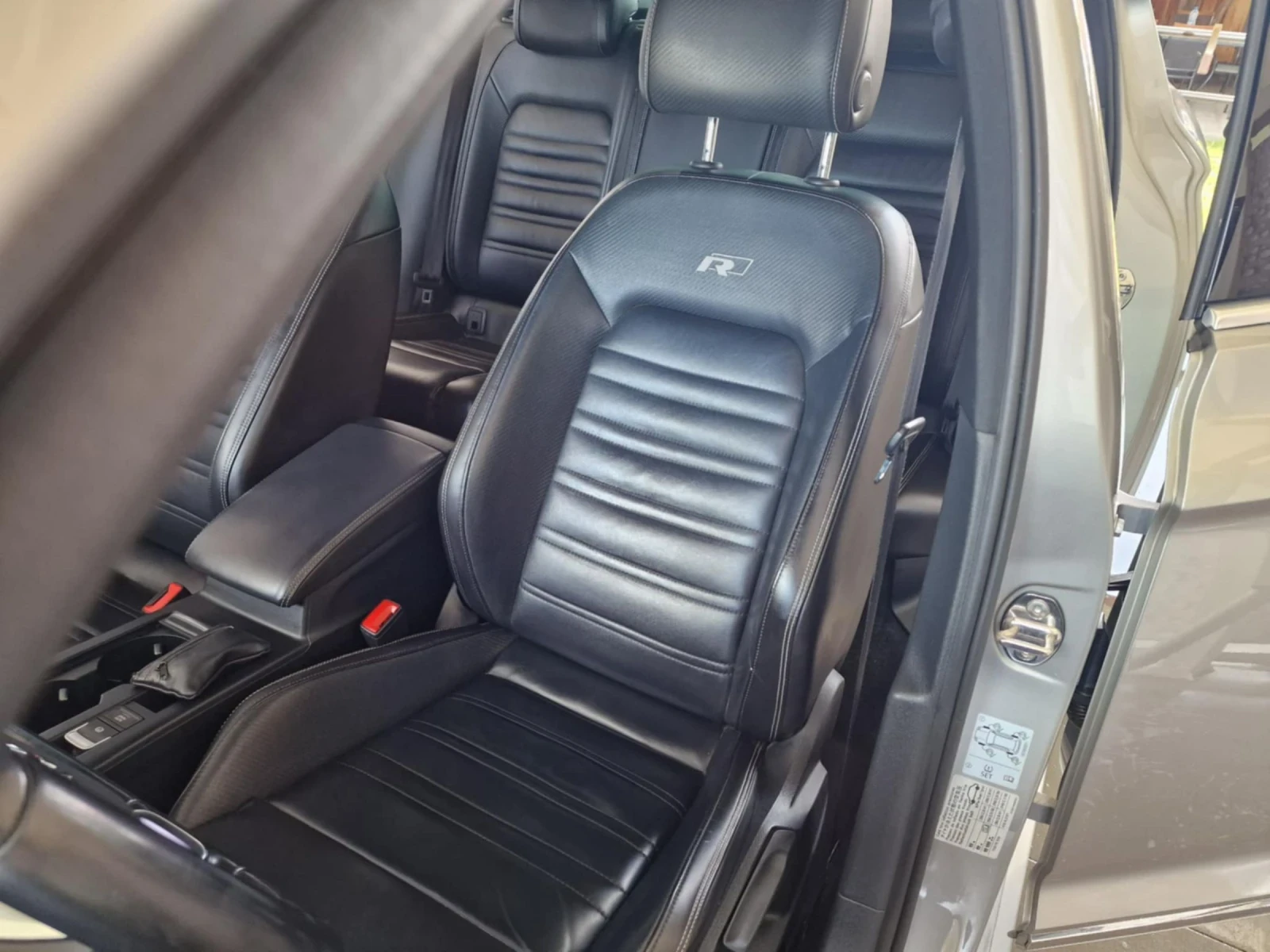 VW Passat 2.0 TDI - изображение 8