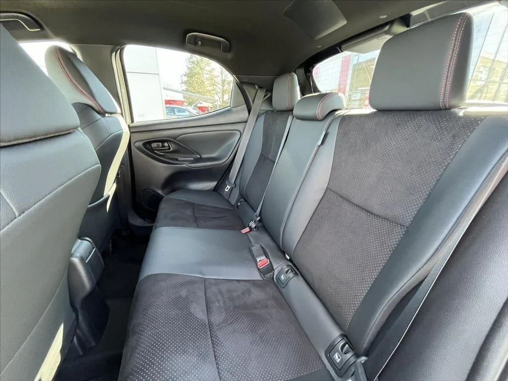 Toyota Yaris 1.5 HEV GR SPORT 130 KC TOP FULL - изображение 9