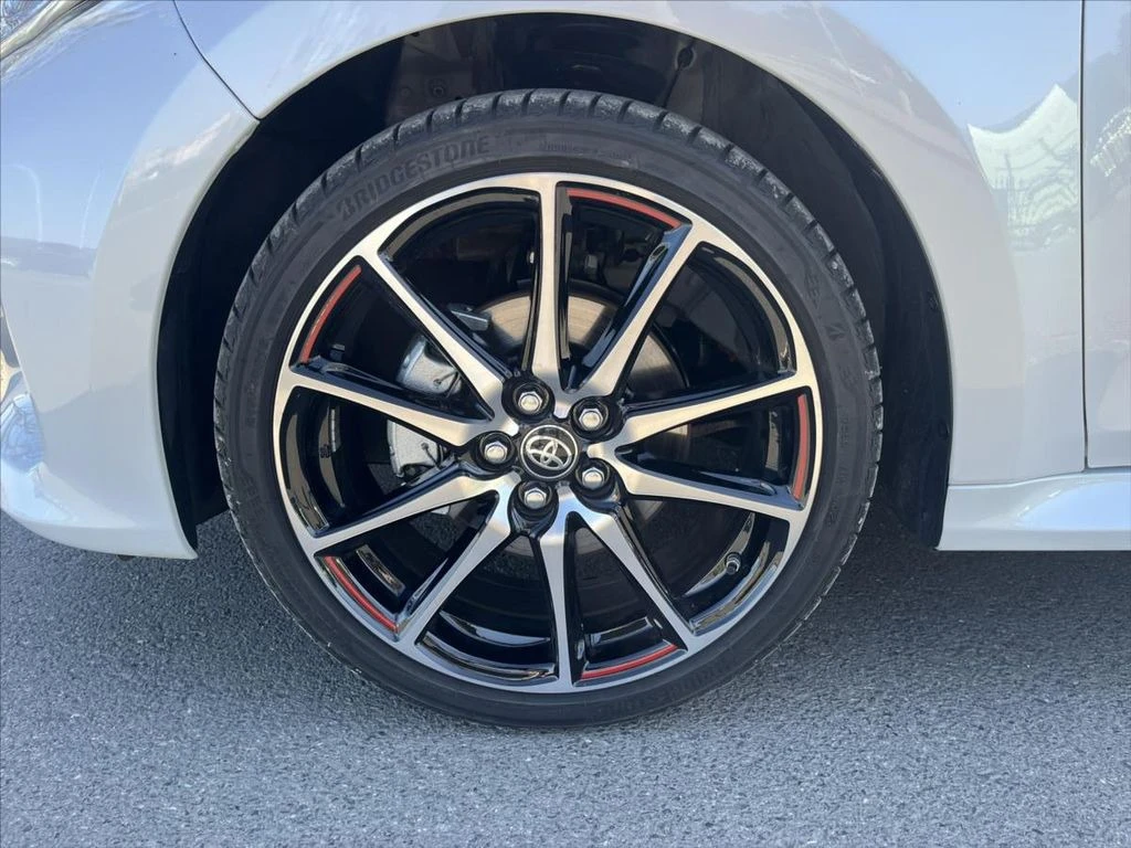 Toyota Yaris 1.5 HEV GR SPORT 130 KC TOP FULL - изображение 6