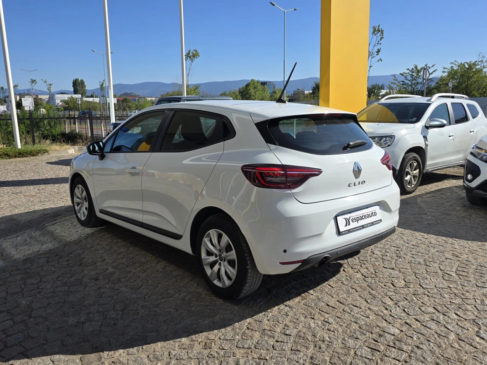 Renault Clio Tce 100 BVM5 S&S - изображение 6
