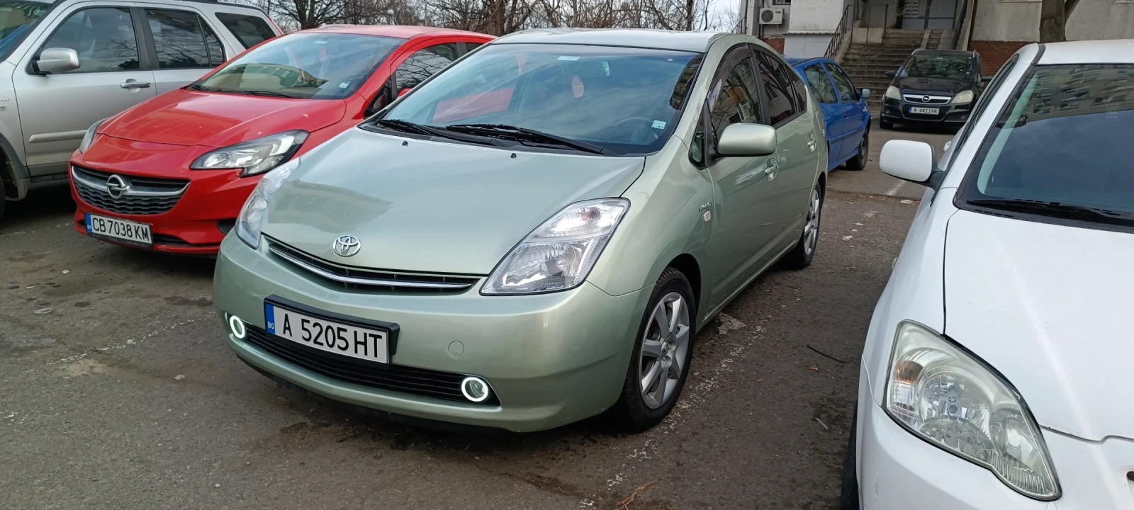 Toyota Prius HIBRID - изображение 2