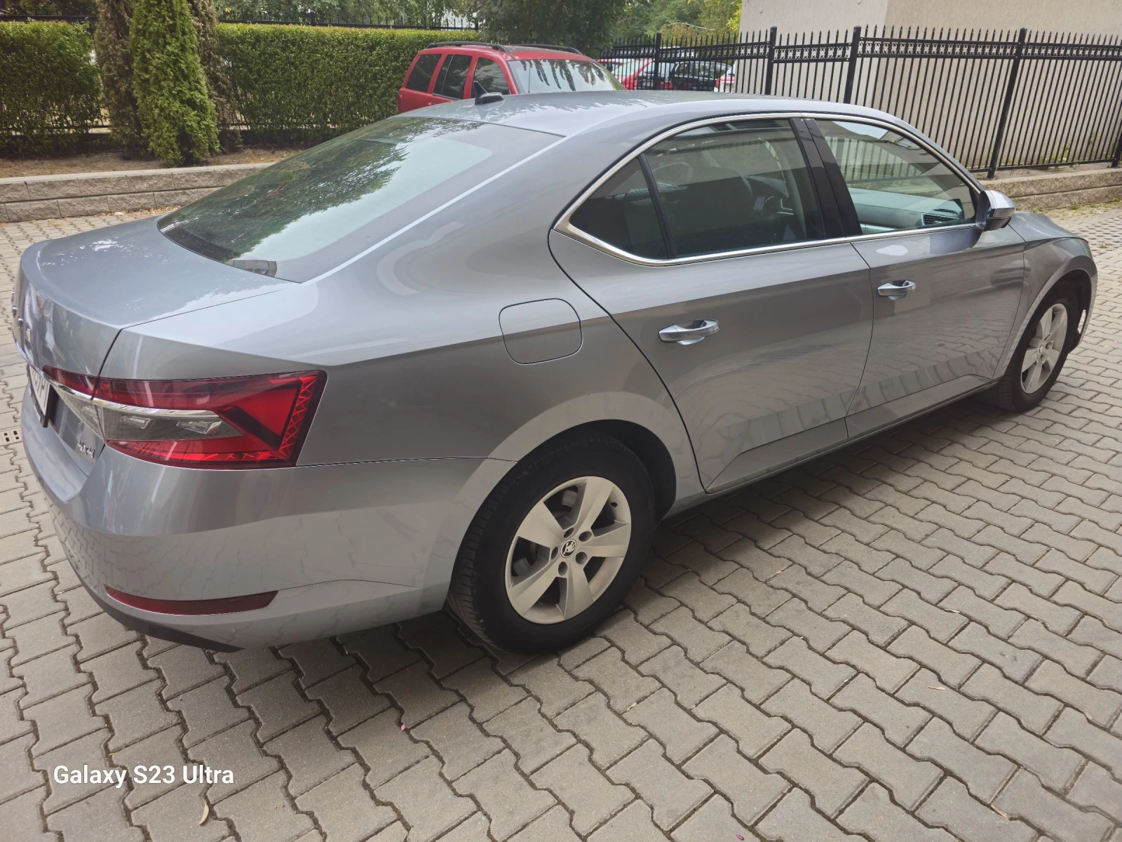 Skoda Superb Амбишън - изображение 3