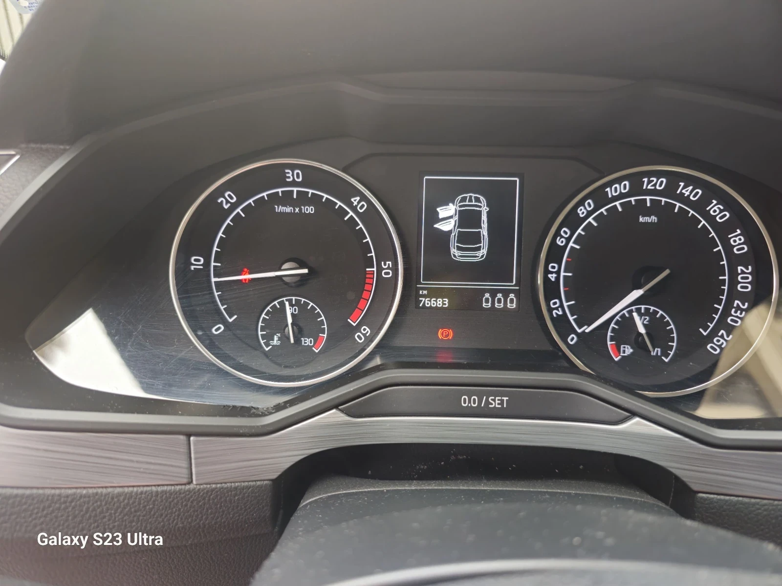 Skoda Superb Амбишън - изображение 9