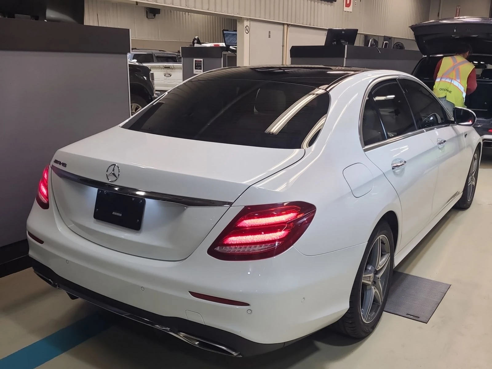 Mercedes-Benz E 400 * CARFAX *    | Mobile.bg   3