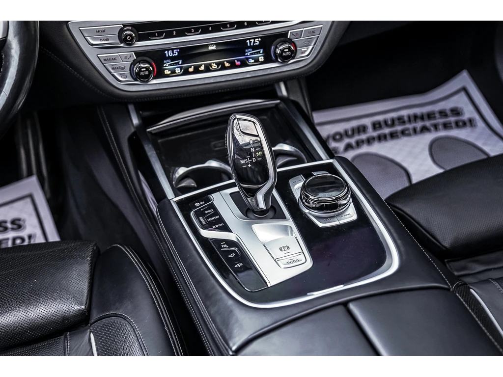 BMW 750 XDRIVE* M Pack* HUD* �����* ��������* Keyless | Mobile.bg � ����������� 13