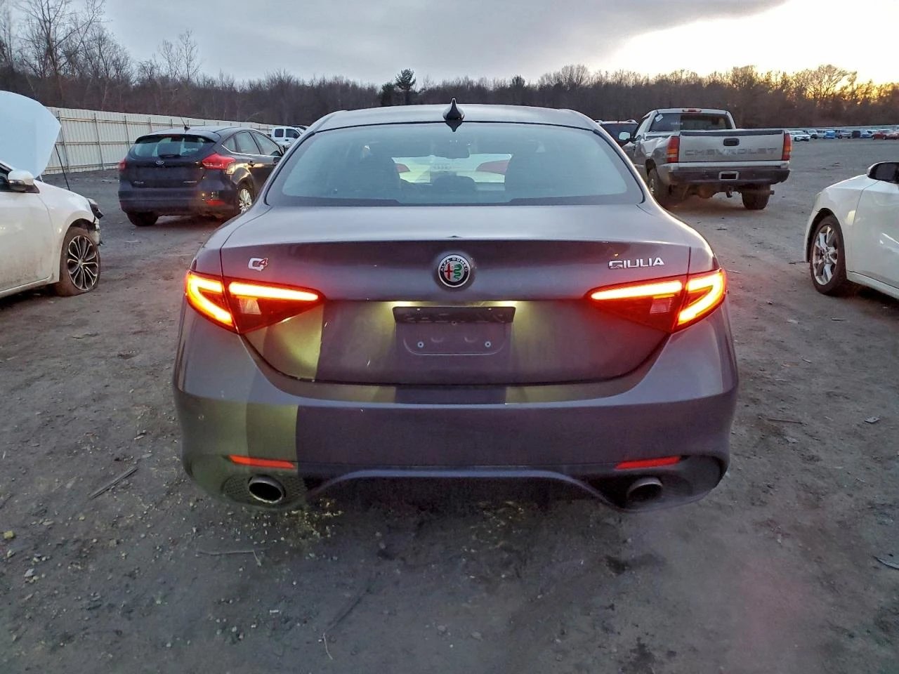 Alfa Romeo Giulia 2l Ti Q4 - изображение 6