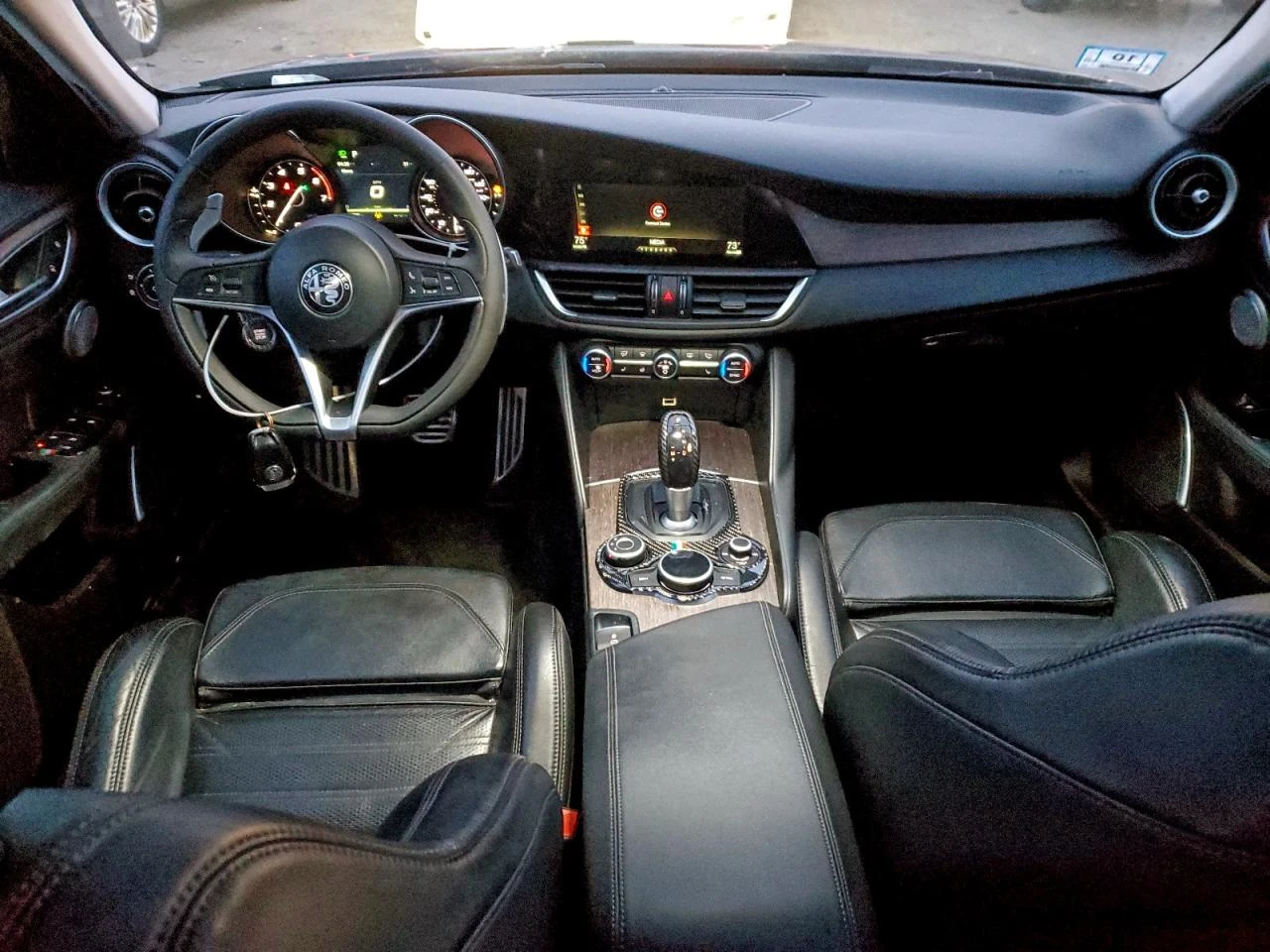 Alfa Romeo Giulia 2l Ti Q4 - изображение 8