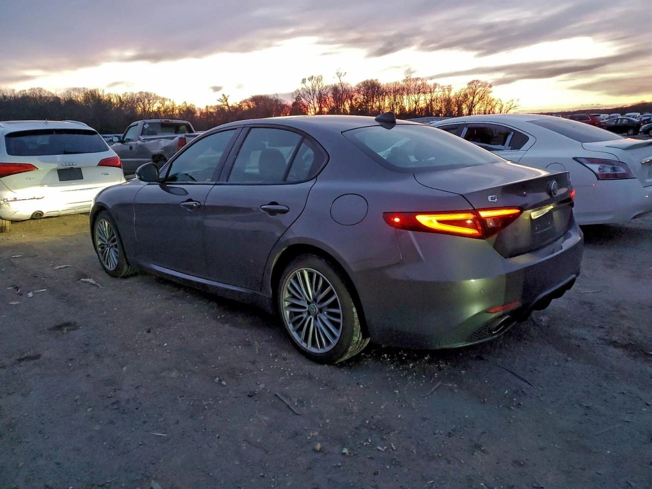 Alfa Romeo Giulia 2l Ti Q4 - изображение 2