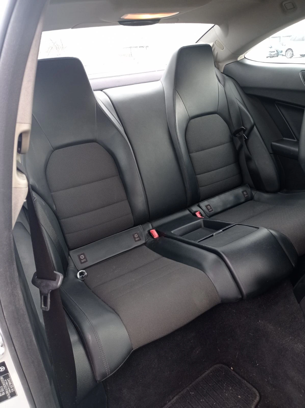 Mercedes-Benz C 220, снимка 16 - Автомобили и джипове - 53725711