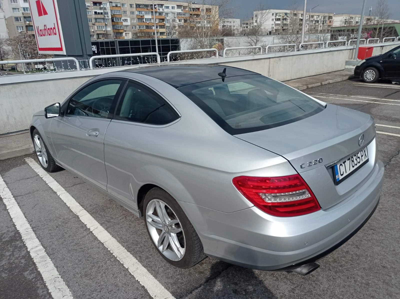 Mercedes-Benz C 220, снимка 5 - Автомобили и джипове - 53725711