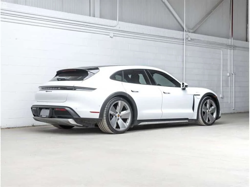 Porsche Taycan  4 Cross Turismo AWD /CARFAX/От Представителство , снимка 6 - Автомобили и джипове - 53825717