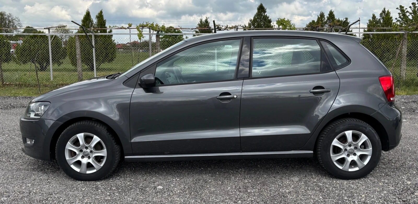 VW Polo 1.4, снимка 8 - Автомобили и джипове - 54429542