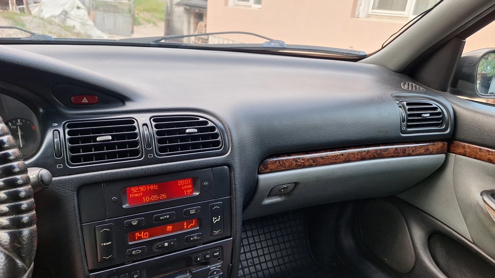 Peugeot 406 Газ Бензин, снимка 4 - Автомобили и джипове - 54502887