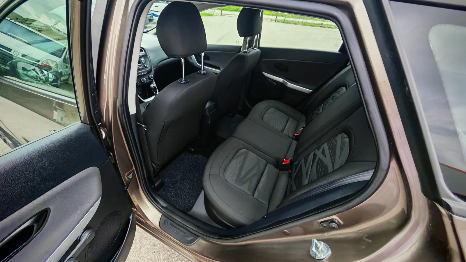 Kia Ceed FaceLift EURO5B, снимка 11 - Автомобили и джипове - 54776986