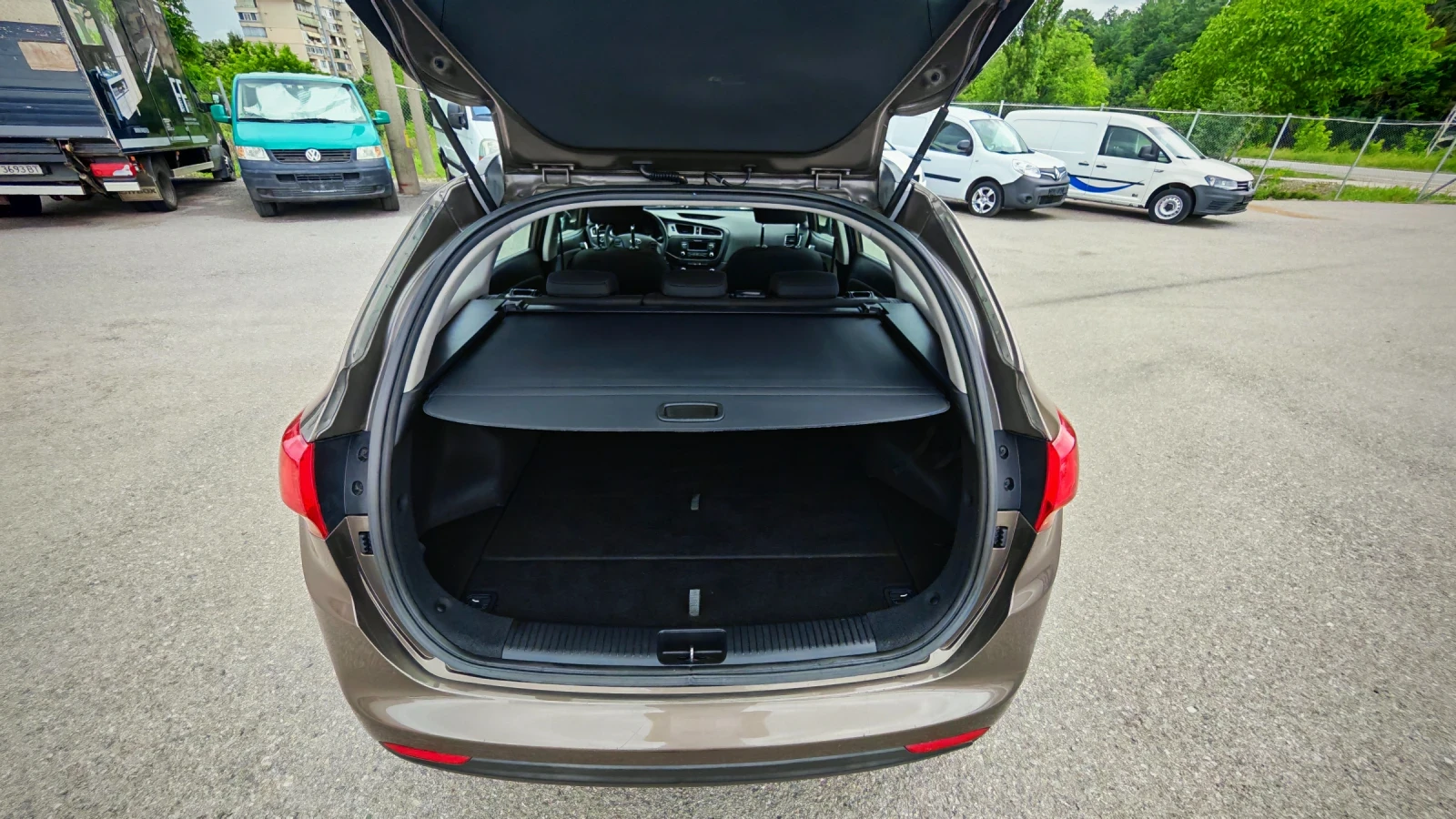 Kia Ceed FaceLift EURO5B, снимка 10 - Автомобили и джипове - 54776986