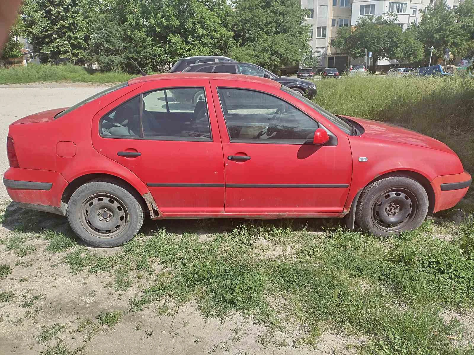 VW Bora, снимка 2 - Автомобили и джипове - 54800089