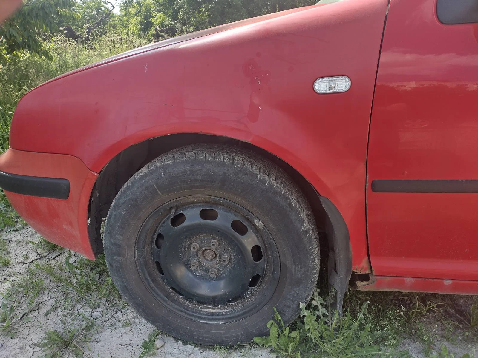 VW Bora, снимка 4 - Автомобили и джипове - 54800089