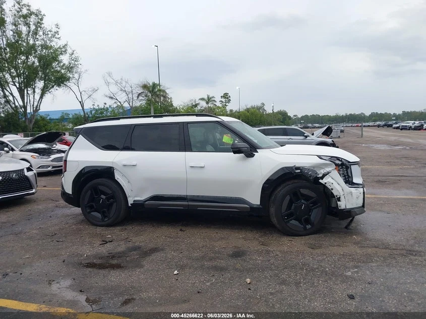 Kia EV9 Gt-Line, снимка 13 - Автомобили и джипове - 55126980