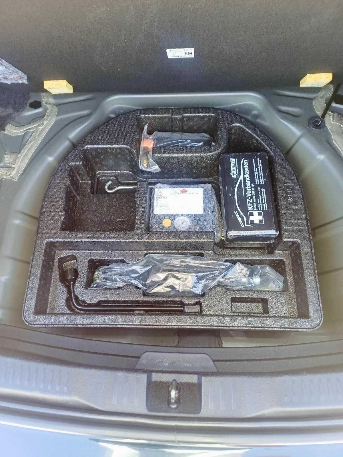 Toyota Auris 2.0D4D STARTSTOP, снимка 17 - Автомобили и джипове - 55955192
