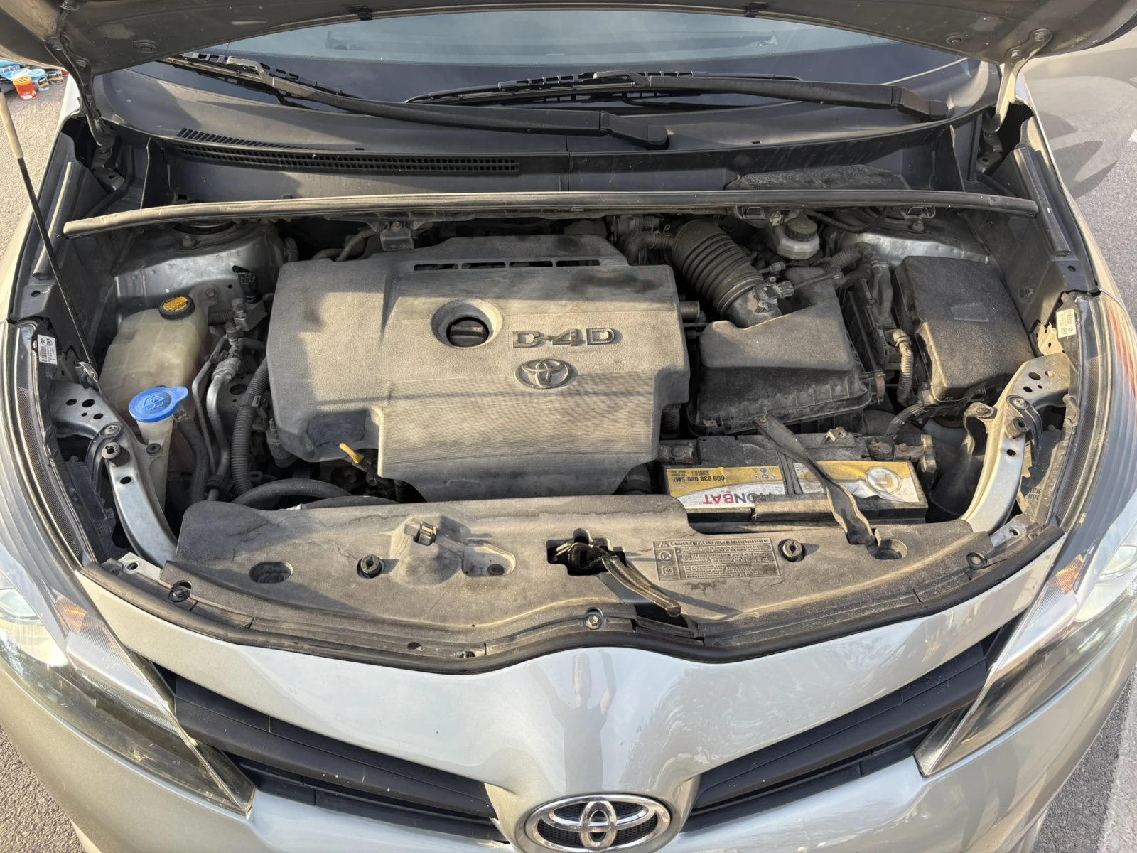 Toyota Verso 2.0D4D, снимка 10 - Автомобили и джипове - 56415937