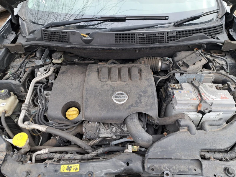 Nissan Qashqai 2.0dci автоматик, снимка 9 - Автомобили и джипове - 39483998