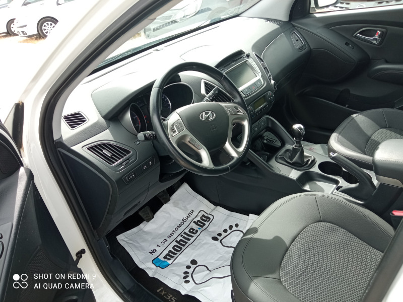 Hyundai IX35 1.7 дизел , снимка 9 - Автомобили и джипове - 46182660