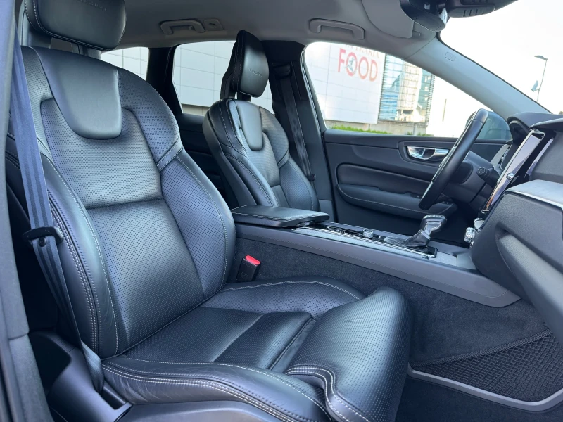 Volvo XC60 2.0D5-КОАЖА-ОБДУХВАНЕ-ПОДГРЕВ-НАДУВАНЕ-УНИКАЛНА!!!, снимка 16 - Автомобили и джипове - 51589349