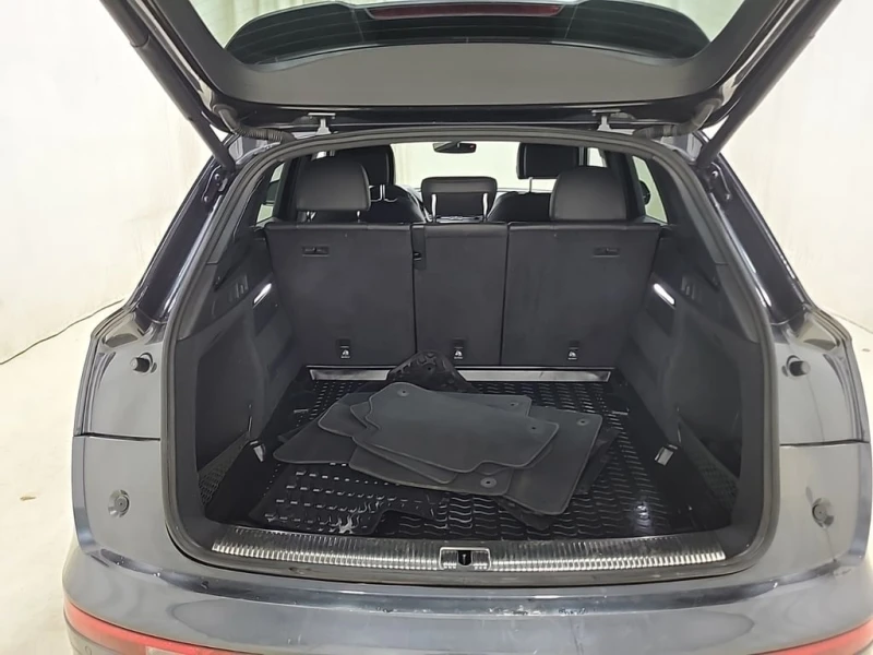 Audi Q5 * PROGRESSIV * CARFAX * БЕЗ ПЪРВОНАЧАЛНА ВНОСКА, снимка 6 - Автомобили и джипове - 52908910