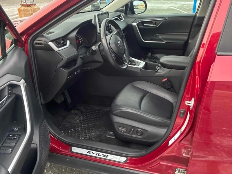 Toyota Rav4 * XLE * CARFAX * БЕЗ ПЪРВОНАЧАЛНА ВНОСКА, снимка 5 - Автомобили и джипове - 52931098