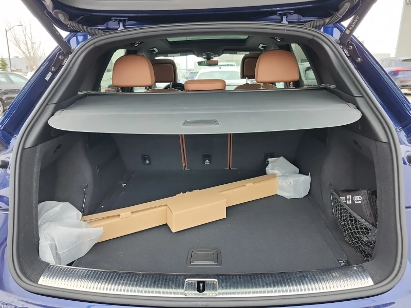 Audi Q5 PROGRESSIV| DISTRONIC| ПАНО| ПОДГРЕВИ| ДВА КЛЮЧА, снимка 16 - Автомобили и джипове - 53465350