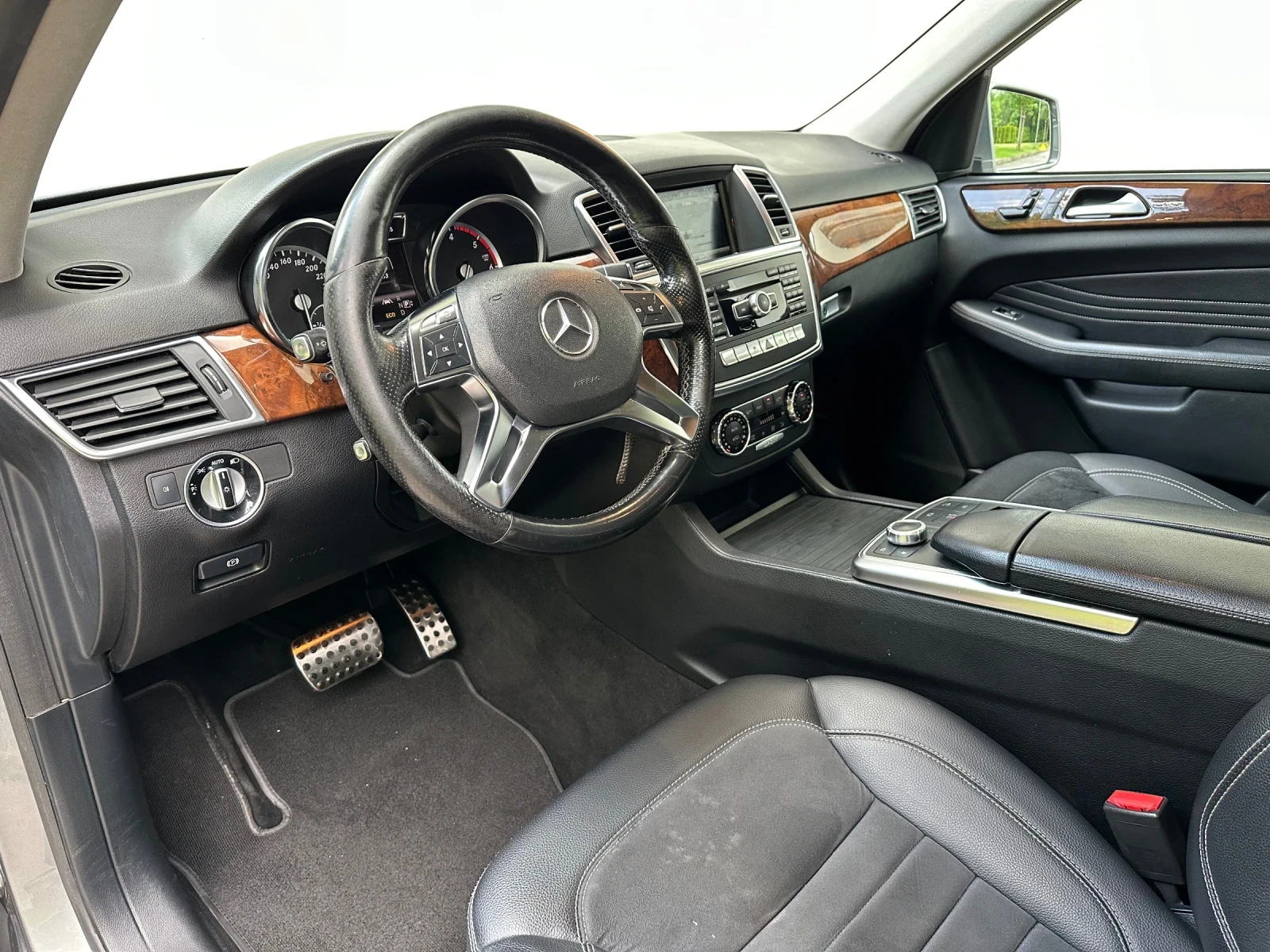 Mercedes-Benz ML 350 SPORT / РЕГИСТРИРАН / КАМЕРА - изображение 9