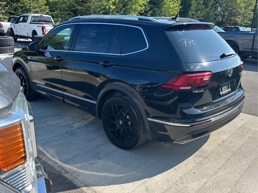 VW Tiguan * PREMIUM R-LINE * CARFAX * БЕЗ ПЪРВОНАЧАЛНА ВНОСК - изображение 4