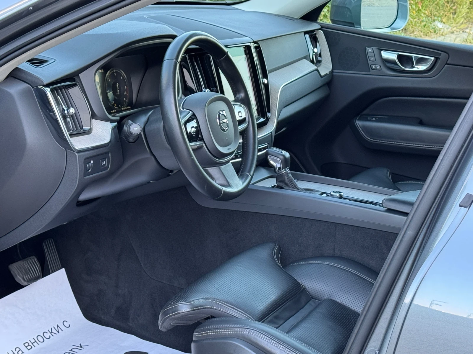 Volvo XC60 2.0D5-КОАЖА-ОБДУХВАНЕ-ПОДГРЕВ-НАДУВАНЕ-УНИКАЛНА!!! - изображение 10