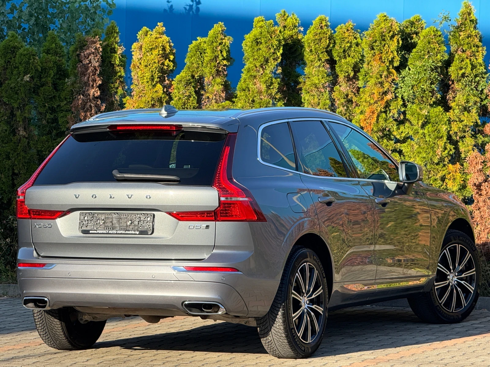 Volvo XC60 2.0D5-КОАЖА-ОБДУХВАНЕ-ПОДГРЕВ-НАДУВАНЕ-УНИКАЛНА!!! - изображение 5