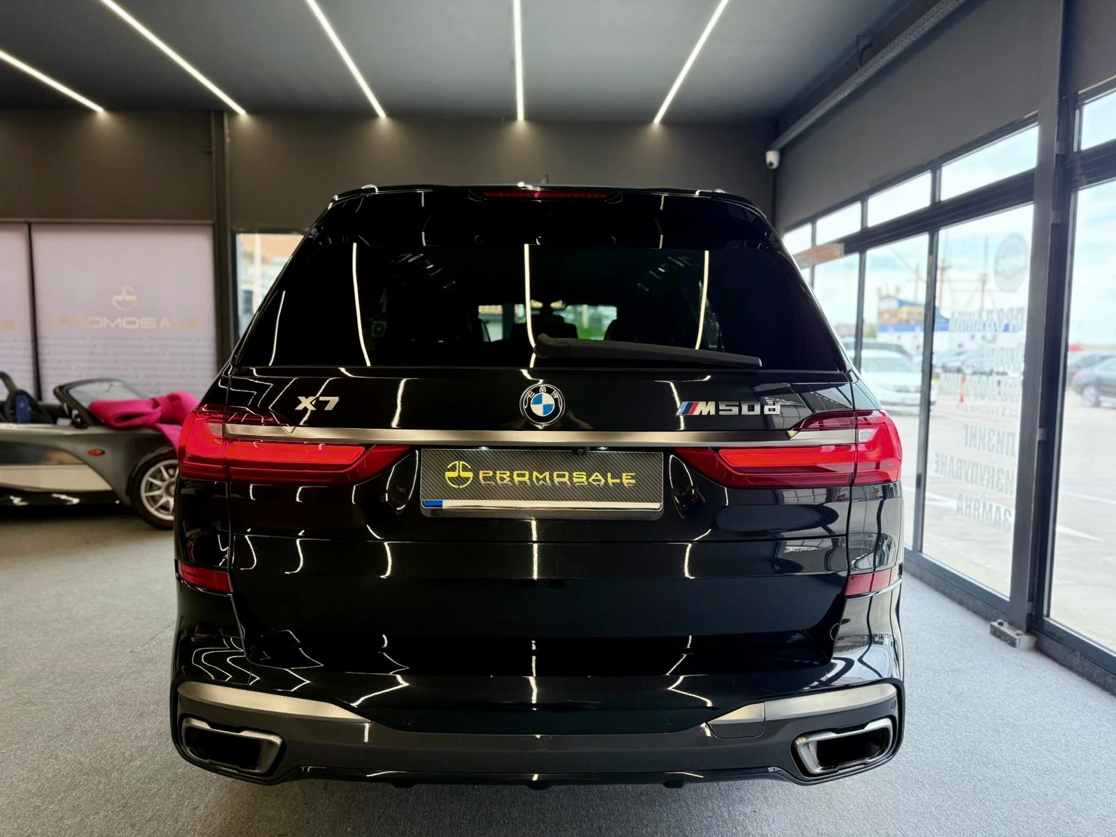 BMW X7 М50d* 7 Местен* Full* TV* Pano* Лизинг , снимка 5 - Автомобили и джипове - 54525232