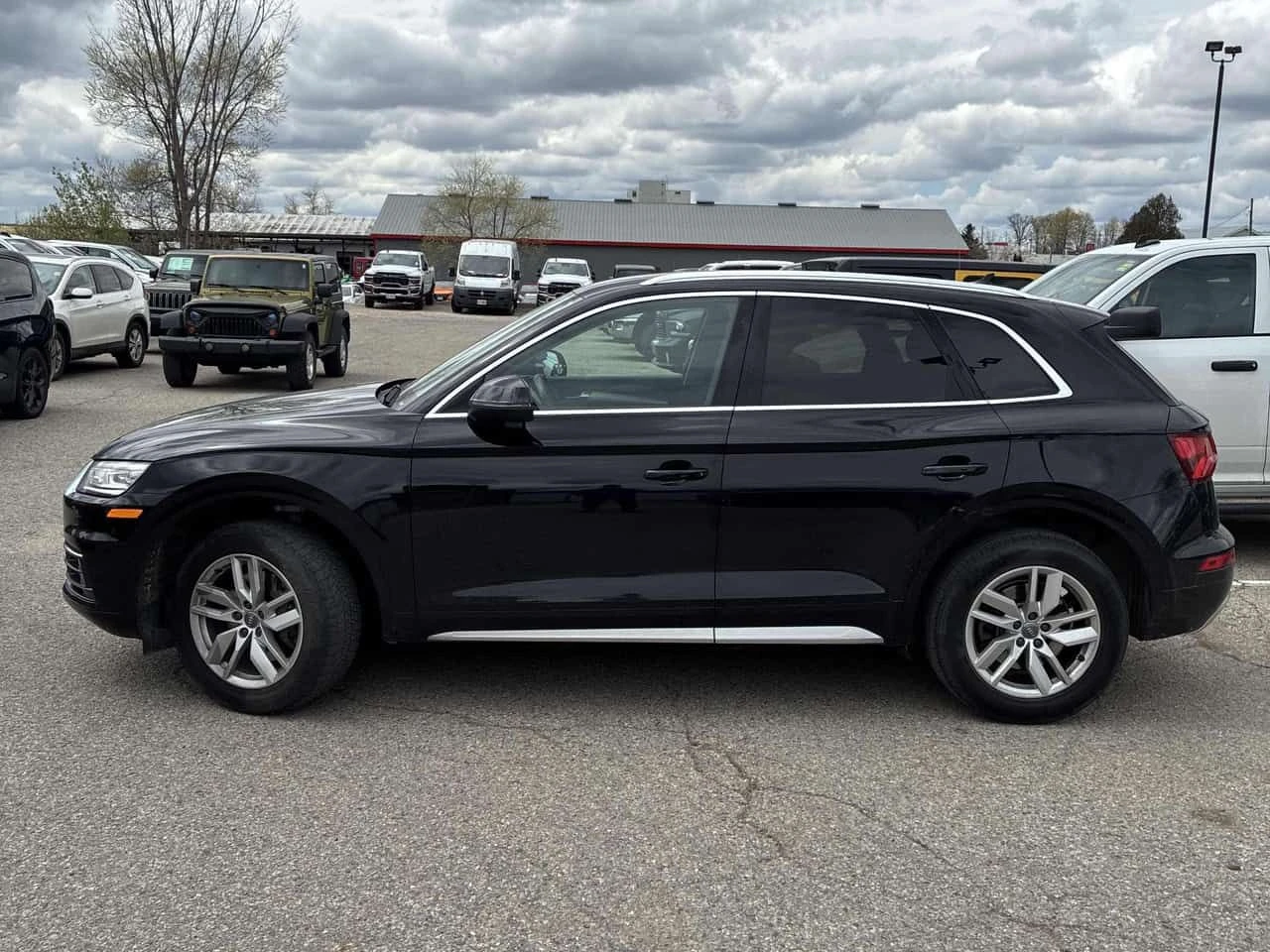 Audi Q5 * quattro Premium * CARFAX * ЦЕНА ДО БГ, снимка 2 - Автомобили и джипове - 54526703