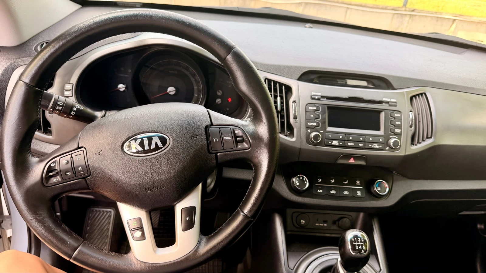 Kia Sportage, снимка 14 - Автомобили и джипове - 54834544