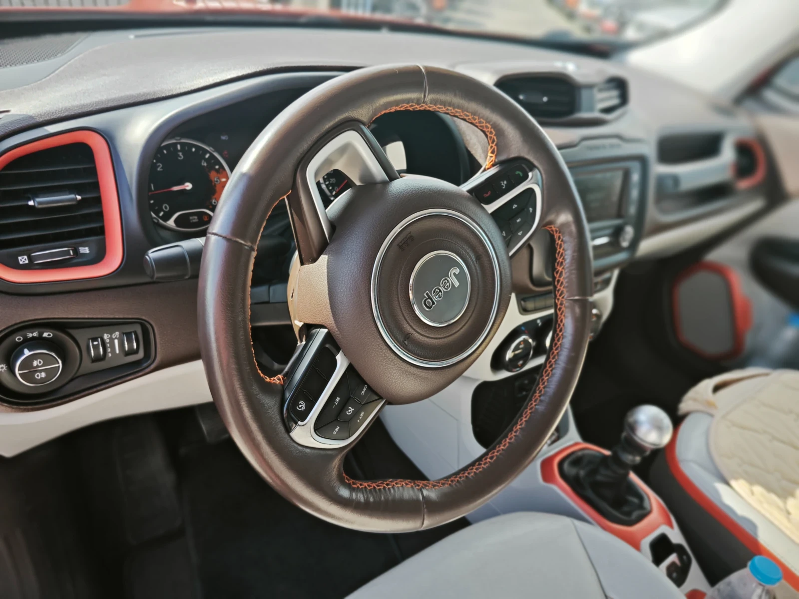 Jeep Renegade, снимка 8 - Автомобили и джипове - 54879440