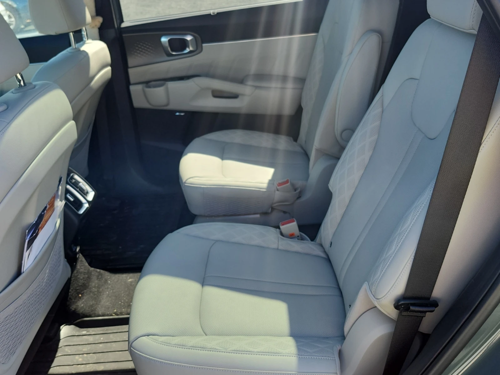 Kia Sorento 4D UTILITY/6 МЕСТЕН/Blind Spot/ОБДУХВАНЕ/CARFAX, снимка 9 - Автомобили и джипове - 55165584