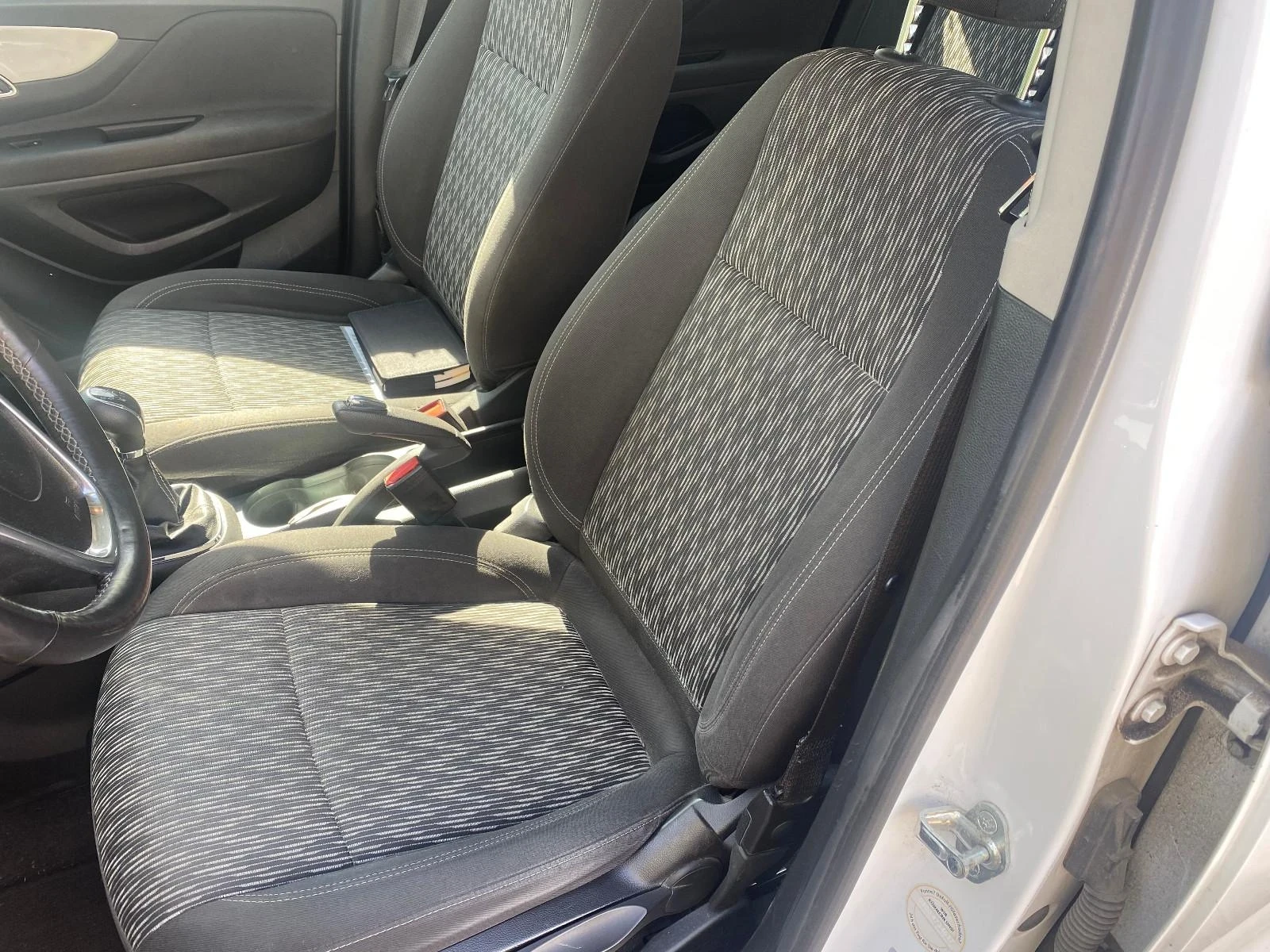 Opel Mokka 1.4 T - 4x4, снимка 7 - Автомобили и джипове - 55409367