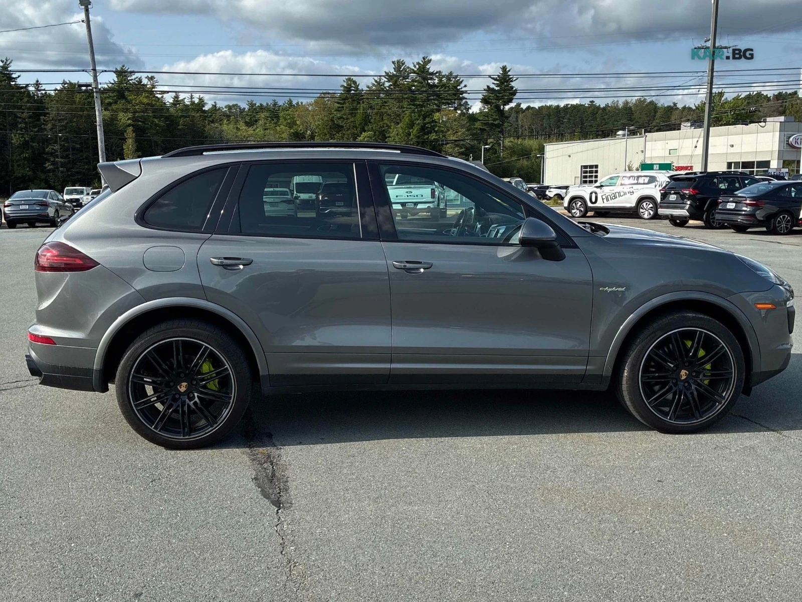 Porsche Cayenne S E-Hybrid* АвтоКредит * (ЦЕНА ДО БГ) * , снимка 3 - Автомобили и джипове - 56009513