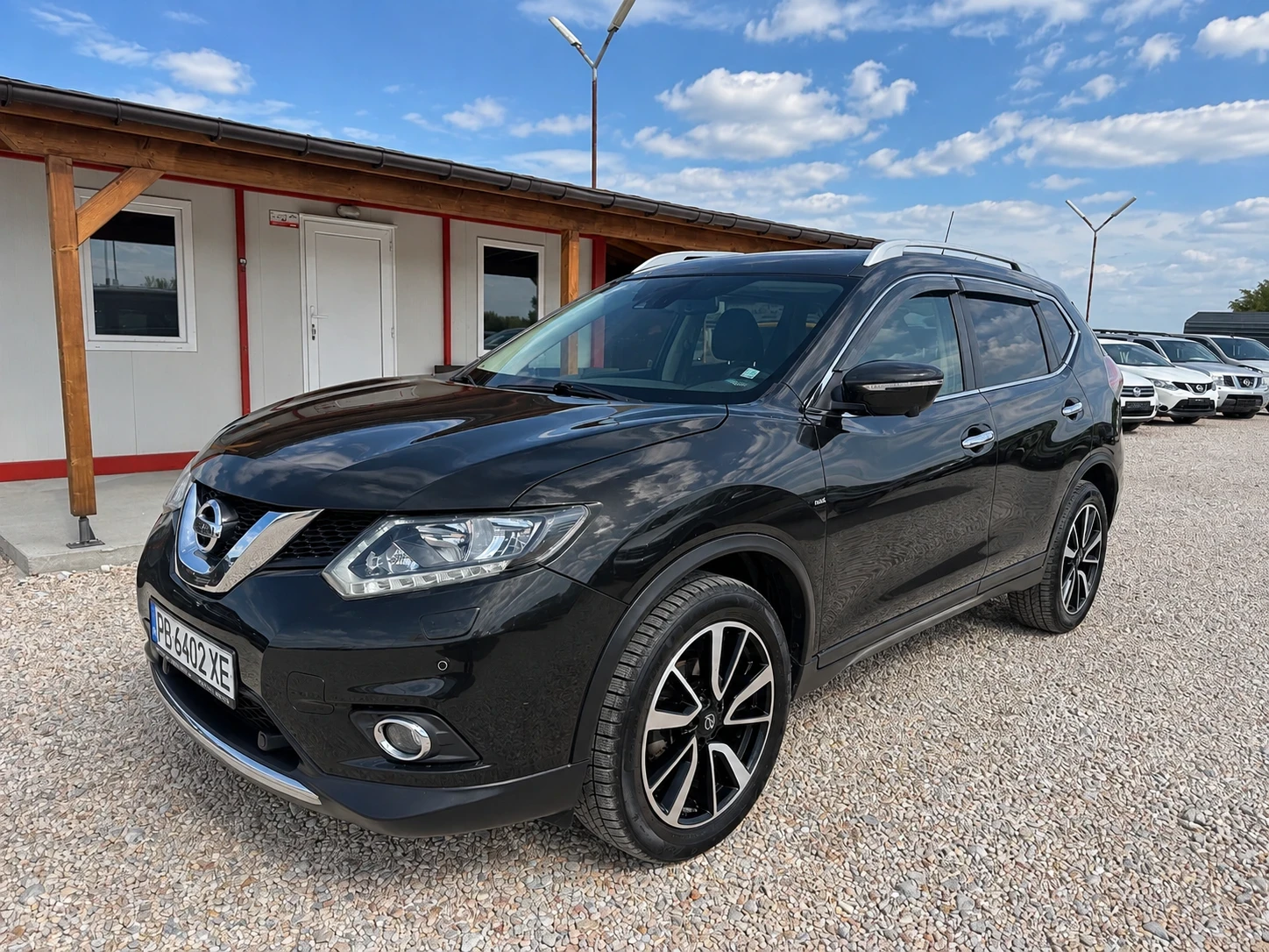Nissan X-trail * 1.6d* 130к.с* AUTOMAT* 360Cam* С.История* 