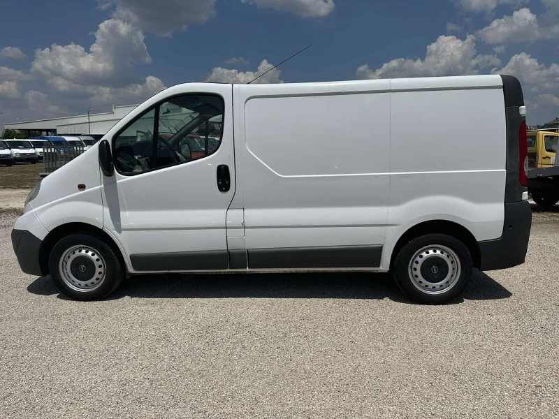 Opel Vivaro, снимка 7 - Бусове и автобуси - 41454258