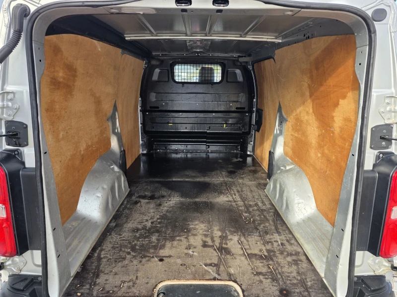 Toyota Proace 2.0HDI L3 LONG, снимка 10 - Бусове и автобуси - 52250160