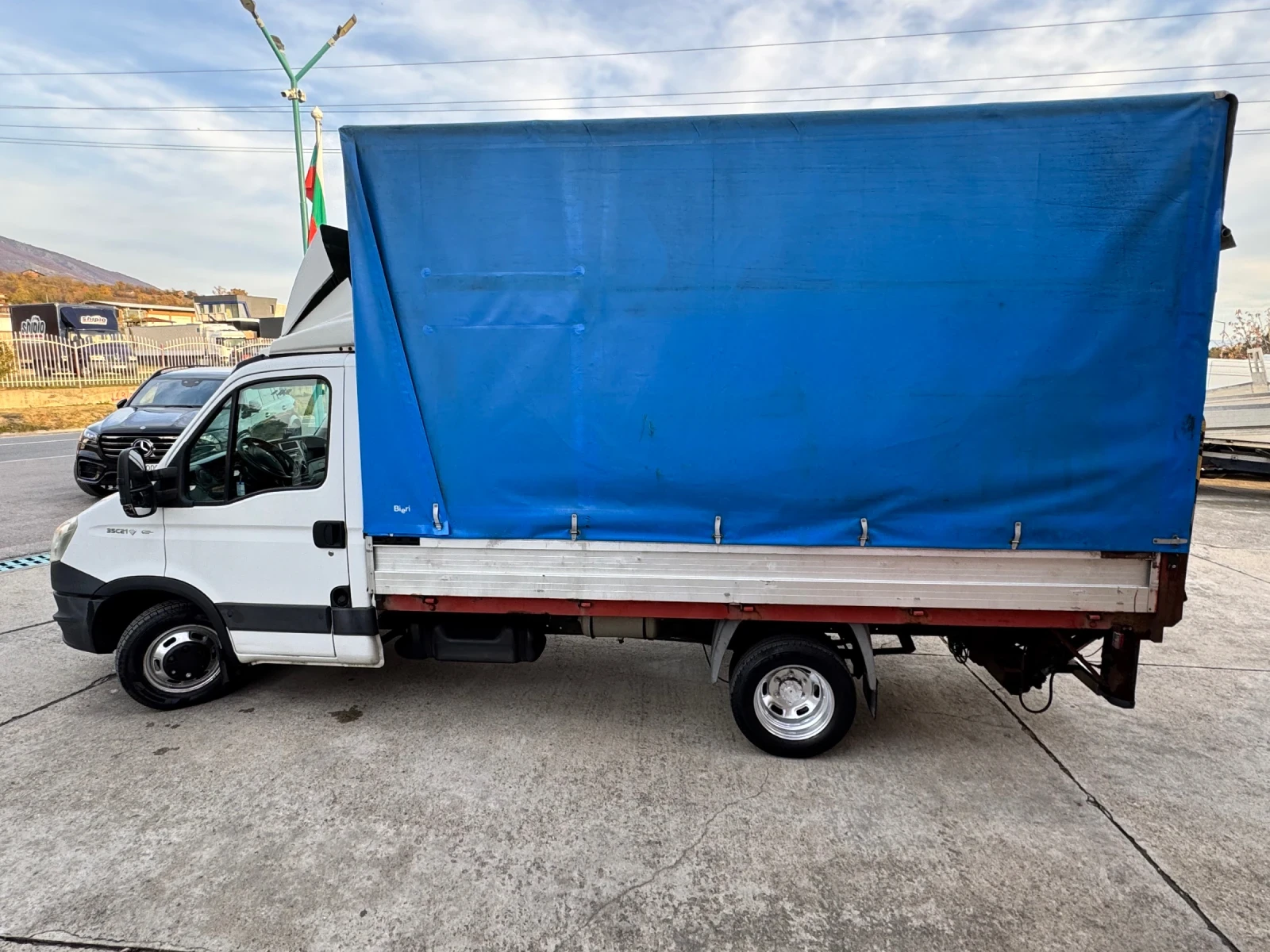 Iveco Daily 35c21* 3.0HTP* Климатик* Падащ борд - изображение 7