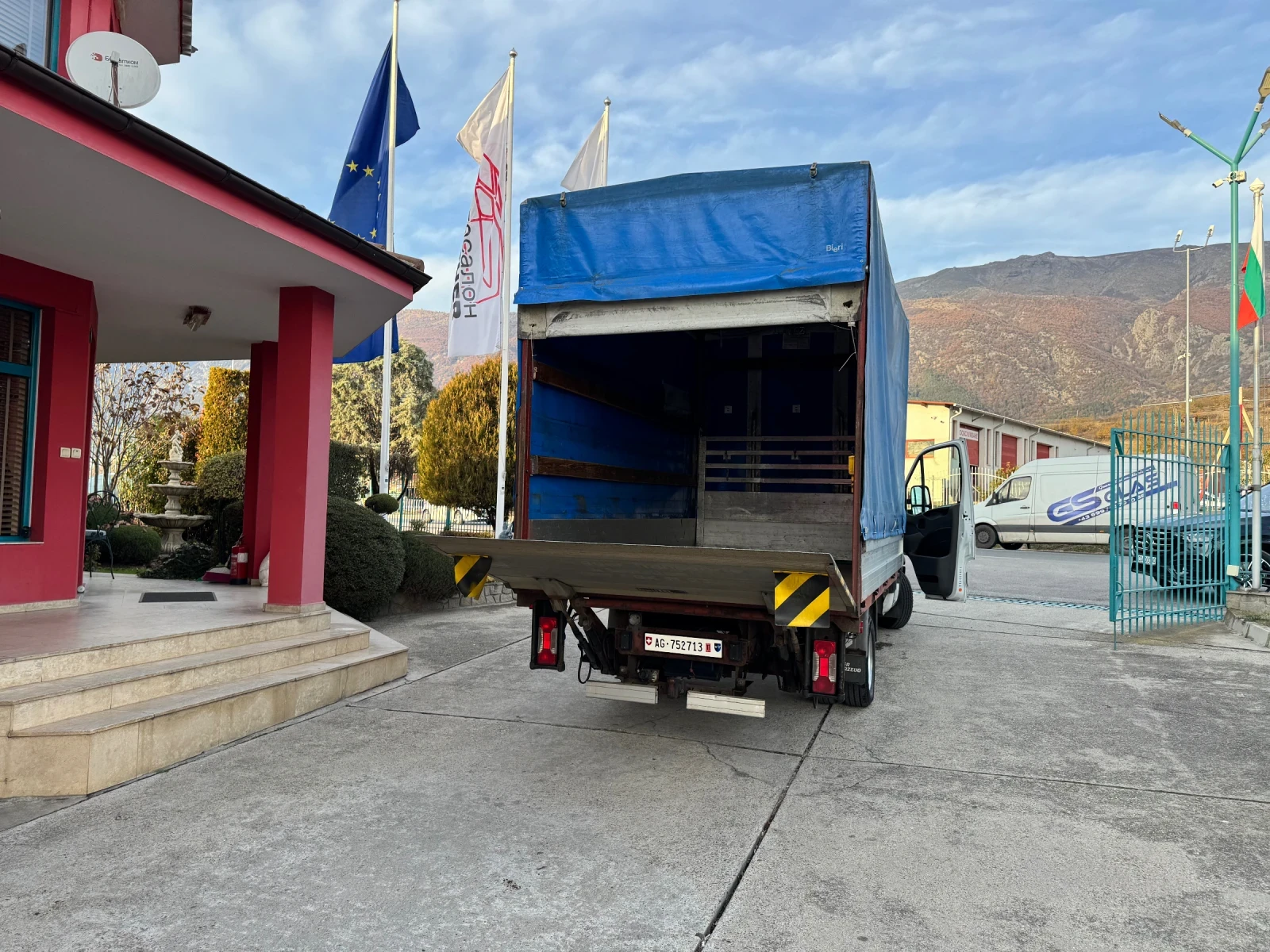 Iveco Daily 35c21* 3.0HTP* Климатик* Падащ борд - изображение 8