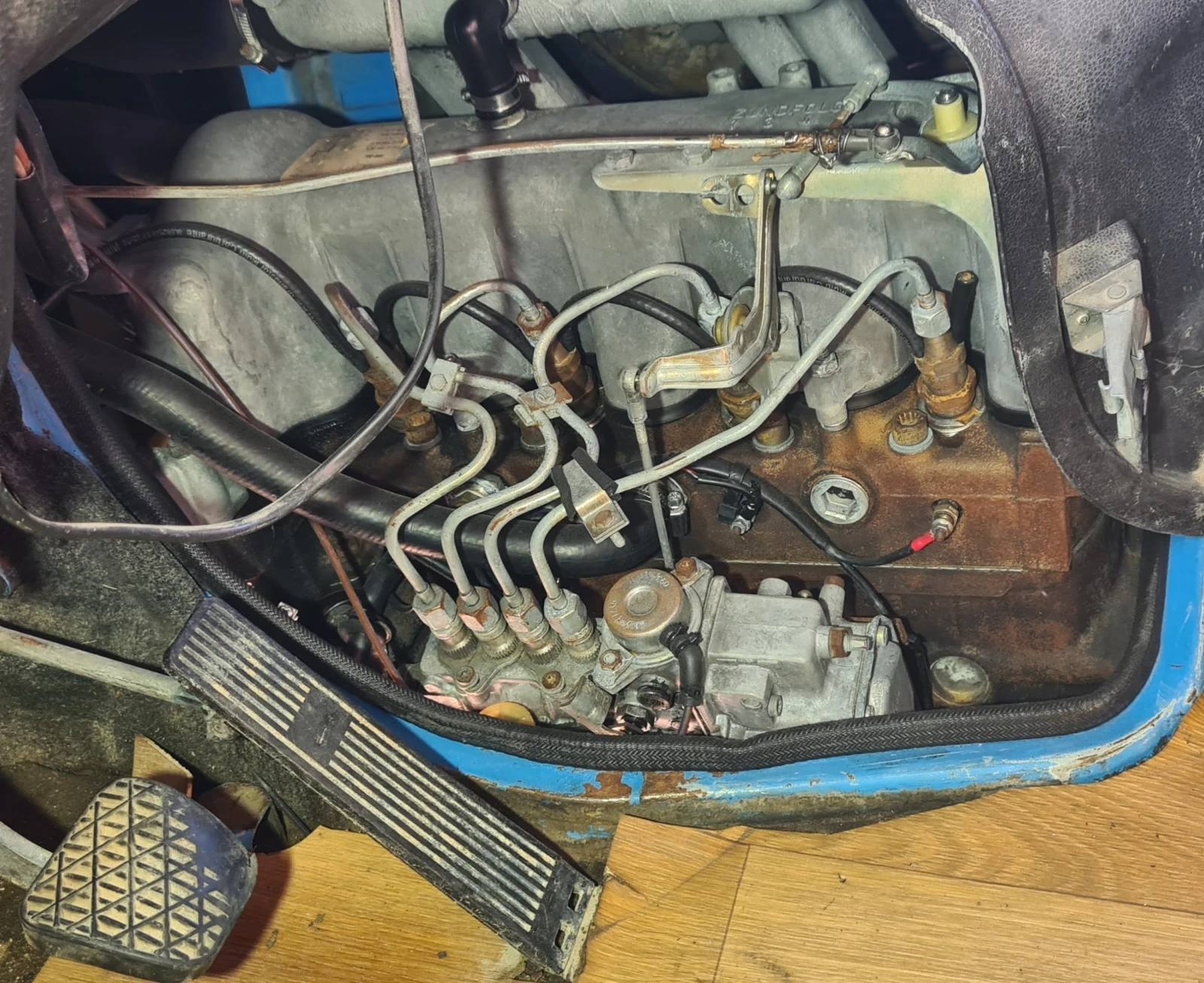 Mercedes-Benz 207 2.4 DIESEL - изображение 6